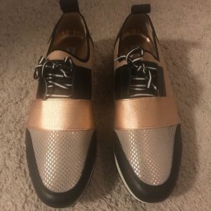Steve Madden Rose Gold & Black Shoes